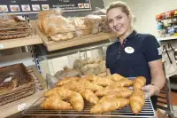 Vind lekkere verse broodjes in de minimarkt