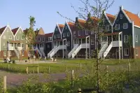 Verschillende bungalows op het pARK