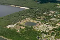 Luchtfoto van Oostappen Vakantiepark Parelstrand