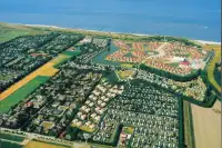 Luchtfoto van Roompot Zeebad