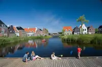 2. Landal Esonstad - Een minaituur vakantiestadje
