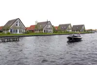 10. Landal Waterpark Terherne - Luxe Friesland beleving